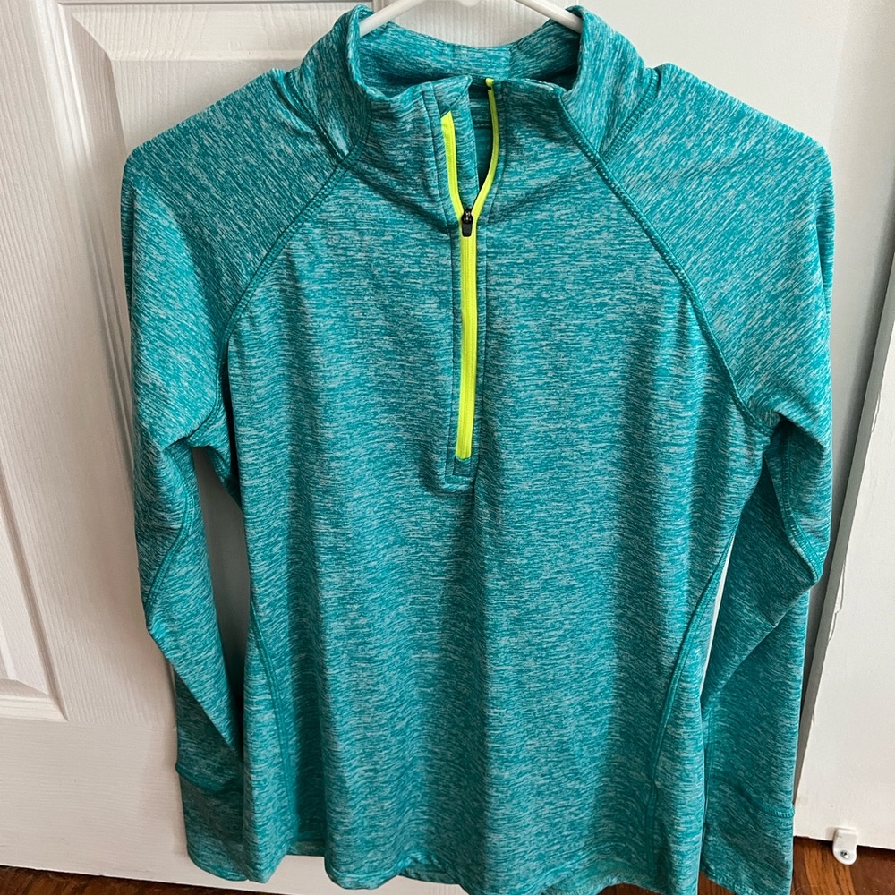 Tangerine size mall athletic/running top in turquoise with lime accents.